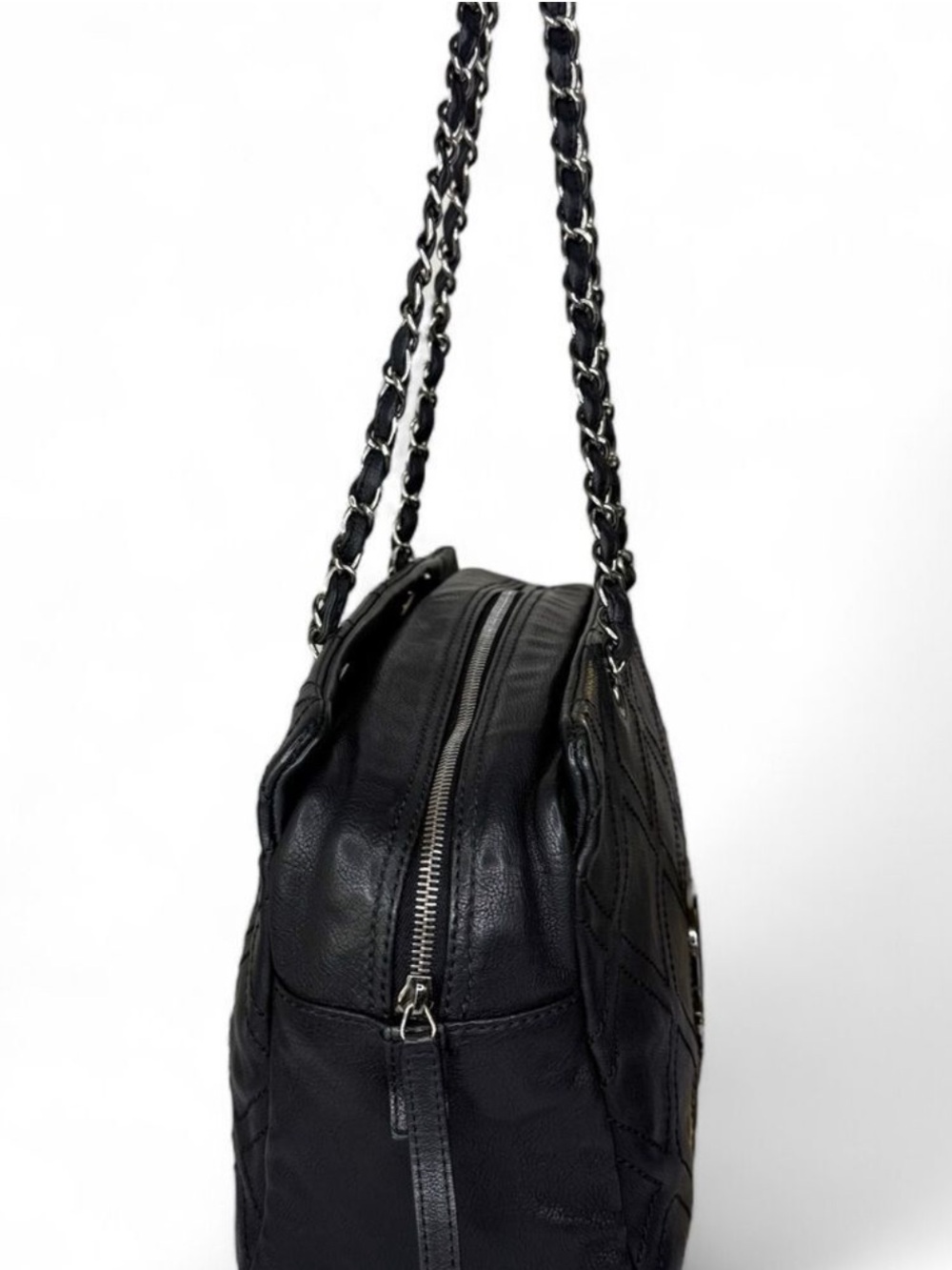 CHANEL Vintage 2007 Black Lambskin Leather CC Logo Medium Shoulder Bag - Picture 6 of 15